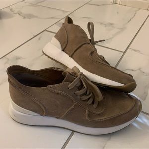 Lucky brand 6.5 suede tennis shoe